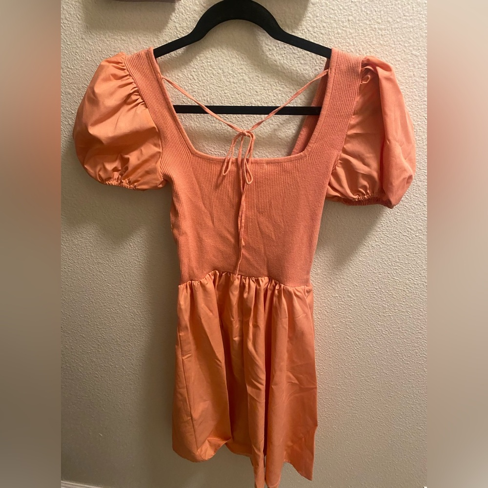 NWT salmon puff-sleeve mixed media dress - Picture 8 of 8